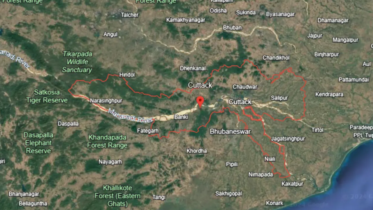 Cuttack located in red circle area, What is Cuttack